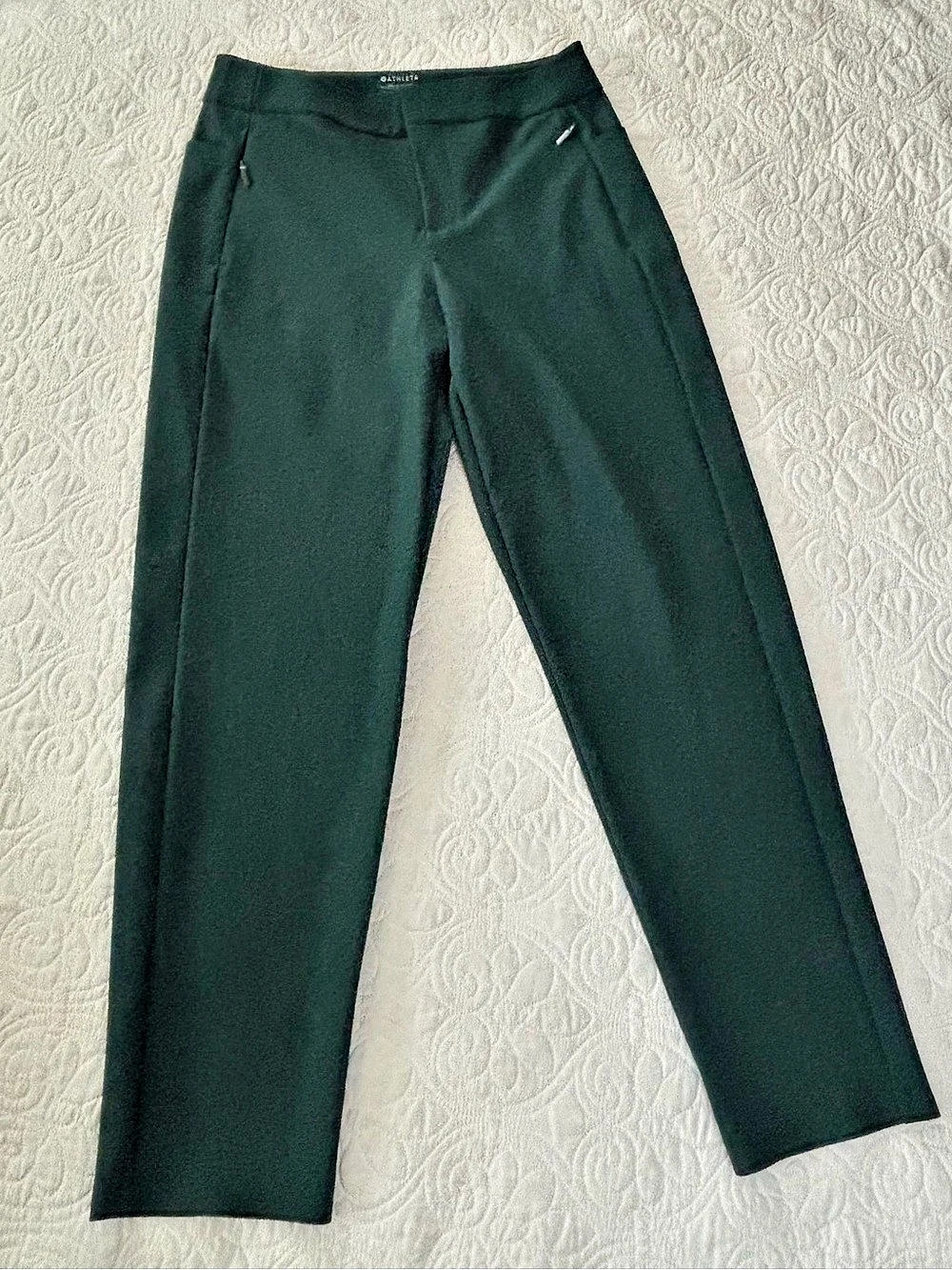 Athleta Stellar Trouser in Seaweed Snack Green Size 8